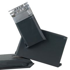 E-handelspose/postpose i genbrugsplast, sort